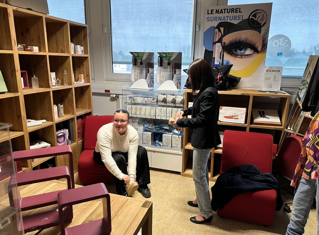 Métiers du commerce et de la vente – option A : Animation et gestion de l’espace commercial, coloration Métiers du sport